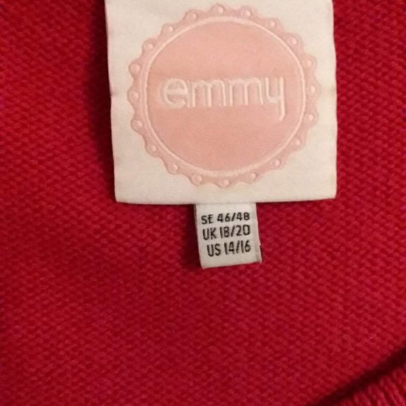 Elegant Red Striped Women's Sweater with Button Details - Picture 3 of 3